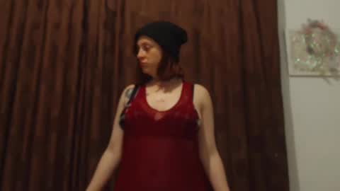     sara      i know you love me xoxox     online show from September 27, 2025, 11:26 am