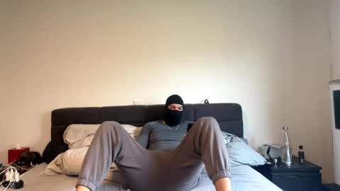 Snapshot of my_mike420 chatting on October 15, 2025, 9:20 am my_mike420 online show from October 15, 2025, 9:20 am
