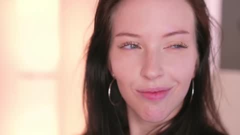 STELLA online show from November 11, 2025, 5:35 pm