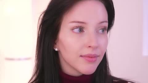 STELLA online show from November 27, 2025, 8:55 pm