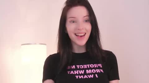 STELLA online show from December 2, 2025, 7:31 pm