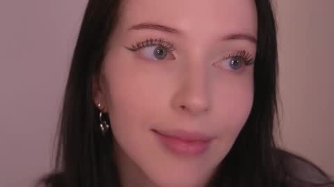 STELLA online show from December 4, 2025, 5:21 pm