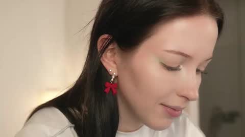 STELLA online show from December 22, 2025, 8:39 pm