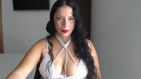 Snapshot of myc_sw_couple chatting on November 8, 2025, 4:07 pm mary and charlie online show from November 8, 2025, 4:07 pm