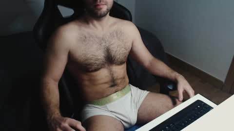 Snapshot of myhairymacho chatting on March 1, 2025, 2:23 pm Juan  OF  myhairymacho online show from March 1, 2025, 2:23 pm
