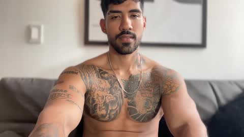 Myke esthetic online show from January 1, 2025, 9:09 pm