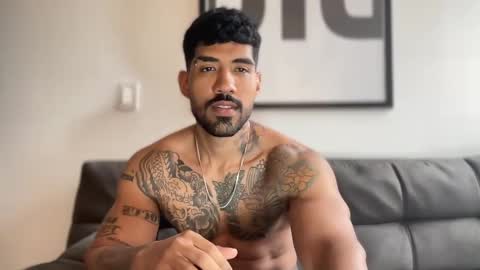 Myke esthetic online show from January 2, 2025, 9:07 pm