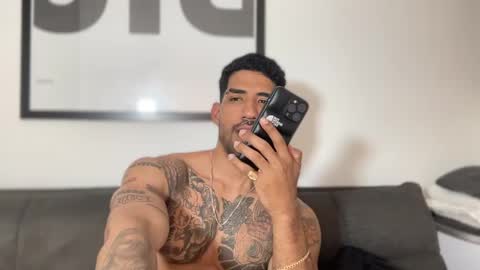 Myke esthetic online show from January 29, 2025, 3:22 am