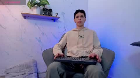 Mykel   online show from October 9, 2025, 2:48 pm