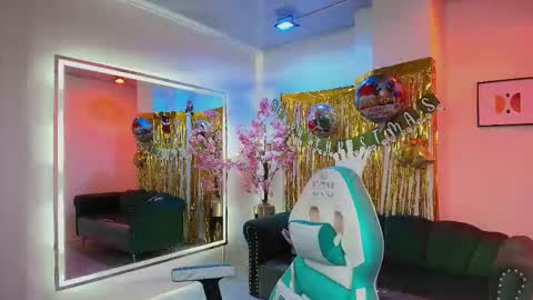 Snapshot of myla_evans chatting on December 18, 2025, 3:12 am myla_evans online show from December 18, 2025, 3:12 am