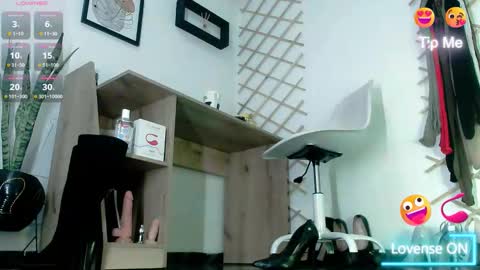 myla sarah1 online show from November 15, 2025, 9:32 pm