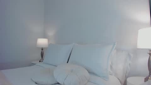 Myle online show from September 11, 2025, 11:16 pm