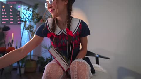 Snapshot of myliss chatting on October 31, 2025, 3:13 pm Liss Next stream December1 online show from October 31, 2025, 3:13 pm