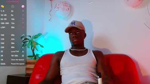 Snapshot of mylowallacee chatting on February 20, 2025, 3:23 am Mylo Wallace online show from February 20, 2025, 3:23 am