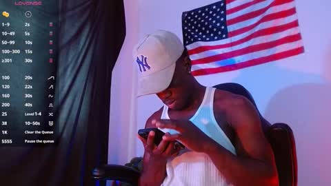 Snapshot of mylowallacee chatting on October 13, 2025, 7:14 pm Mylo Wallace online show from October 13, 2025, 7:14 pm