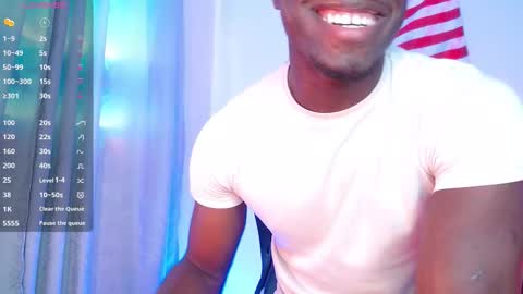 Mylo Wallace  online show from December 2, 2025, 7:53 pm