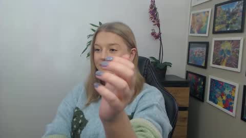 Erica online show from December 5, 2025, 8:45 am