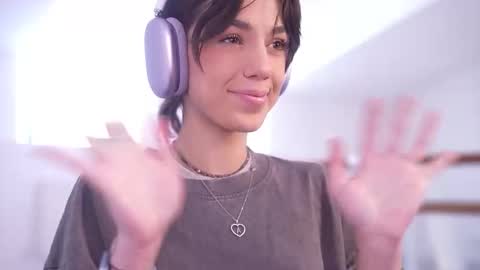 MILLI online show from October 1, 2025, 7:36 am