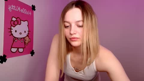 Eva  online show from February 12, 2025, 1:37 pm