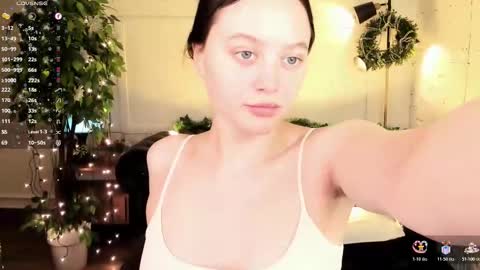 Eva  online show from December 14, 2025, 10:53 am