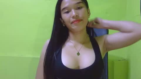 Snapshot of n3ssa chatting on November 15, 2025, 11:29 am nessa online show from November 15, 2025, 11:29 am