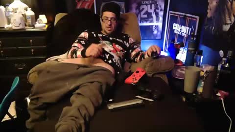 Snapshot of n3v3rpanic1 chatting on December 26, 2024, 3:38 am SnackPants online show from December 26, 2024, 3:38 am