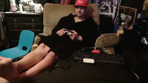 Snapshot of n3v3rpanic1 chatting on January 3, 2025, 11:01 pm SnackPants online show from January 3, 2025, 11:01 pm