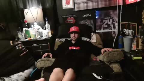 Snapshot of n3v3rpanic1 chatting on January 5, 2025, 7:38 am SnackPants online show from January 5, 2025, 7:38 am