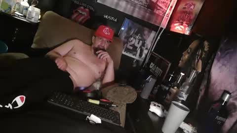 Snapshot of n3v3rpanic1 chatting on January 6, 2025, 10:35 am SnackPants online show from January 6, 2025, 10:35 am