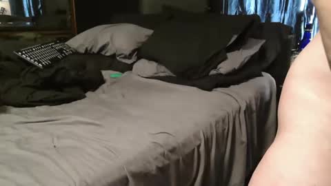 Snapshot of n3v3rpanic1 chatting on January 8, 2025, 5:26 pm SnackPants online show from January 8, 2025, 5:26 pm