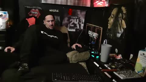 Snapshot of n3v3rpanic1 chatting on January 20, 2025, 3:37 am SnackPants online show from January 20, 2025, 3:37 am