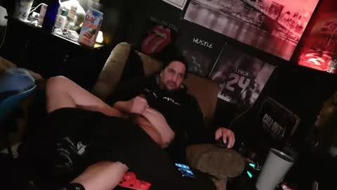 Snapshot of n3v3rpanic1 chatting on January 20, 2025, 1:11 pm SnackPants online show from January 20, 2025, 1:11 pm