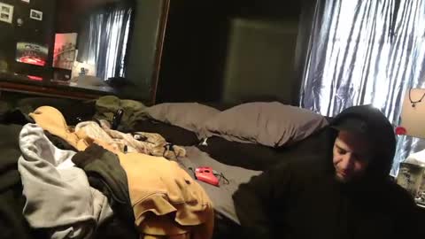 Snapshot of n3v3rpanic1 chatting on January 22, 2025, 7:34 pm SnackPants online show from January 22, 2025, 7:34 pm