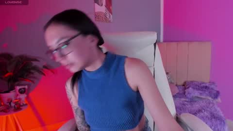 anny online show from November 18, 2025, 9:41 pm