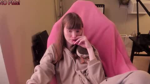 Natalie Marlo online show from October 4, 2025, 10:13 am