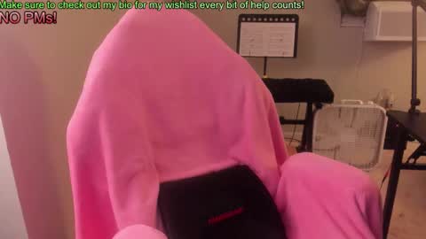 Natalie Marlo online show from October 21, 2025, 2:12 am