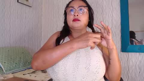 Snapshot of nadiawhite_ chatting on November 5, 2025, 10:15 am Nadia online show from November 5, 2025, 10:15 am