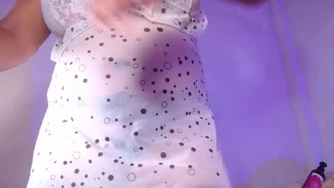 Snapshot of nadiawhite_ chatting on December 14, 2025, 9:14 am Nadia online show from December 14, 2025, 9:14 am