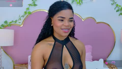 NahiaraReina  online show from November 13, 2025, 2:16 pm