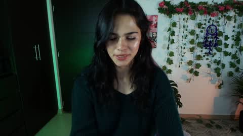 Snapshot of naho_4269 chatting on January 8, 2025, 1:32 am Naho  Sigueme en mis Redes Sociales Follow me on my social networks online show from January 8, 2025, 1:32 am