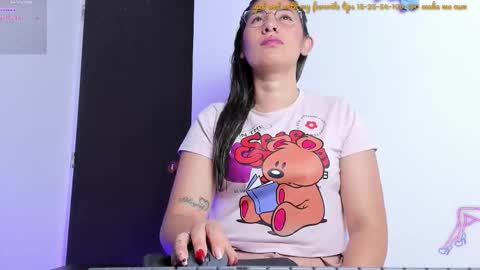 Snapshot of nahomiblakee chatting on October 14, 2025, 9:15 pm Nahomi Carol online show from October 14, 2025, 9:15 pm