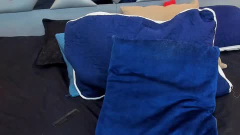 Snapshot of nahomii_hill chatting on February 16, 2025, 1:03 am Nahomi online show from February 16, 2025, 1:03 am