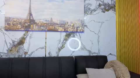 Nahomy  online show from November 16, 2025, 1:17 pm