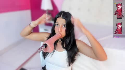 Nahomy Roberts online show from February 6, 2025, 12:16 pm