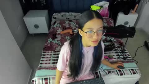 Snapshot of nai_blue chatting on October 1, 2025, 2:39 am nai_blue online show from October 1, 2025, 2:39 am