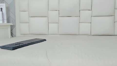 naia_cox online show from October 5, 2025, 3:38 am