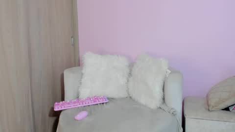 Snapshot of naileea chatting on December 16, 2024, 5:43 pm online show from December 16, 2024, 5:43 pm