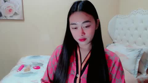 Kate online show from December 13, 2024, 12:50 pm