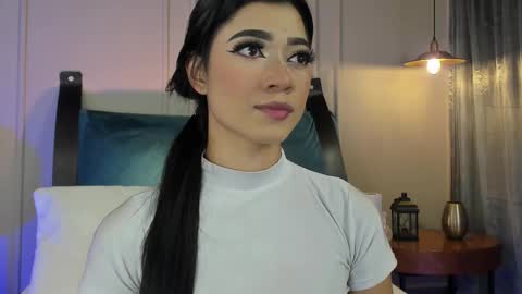 Naisha Ford online show from October 25, 2025, 1:46 am