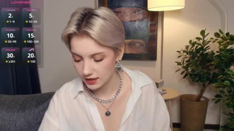 Kate online show from November 21, 2025, 11:53 am